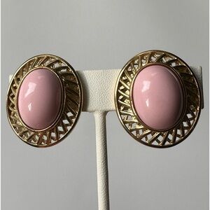 VTG Trifari Clip On Earrings